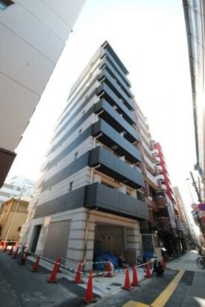 レスティア三軒茶屋の物件外観写真